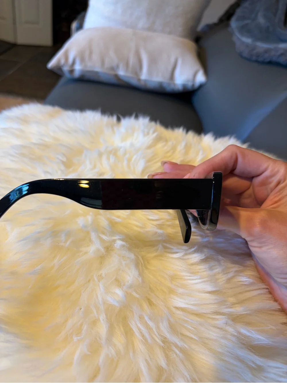 H&M Black Rectangular Sunglasses with Dark Lenses